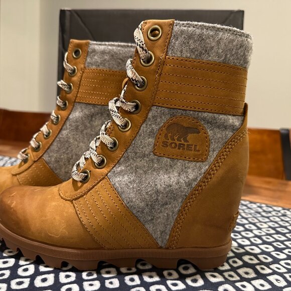 RARE!! Sorel Lexie Wedge Rain Boot (NWT) - Picture 5 of 9